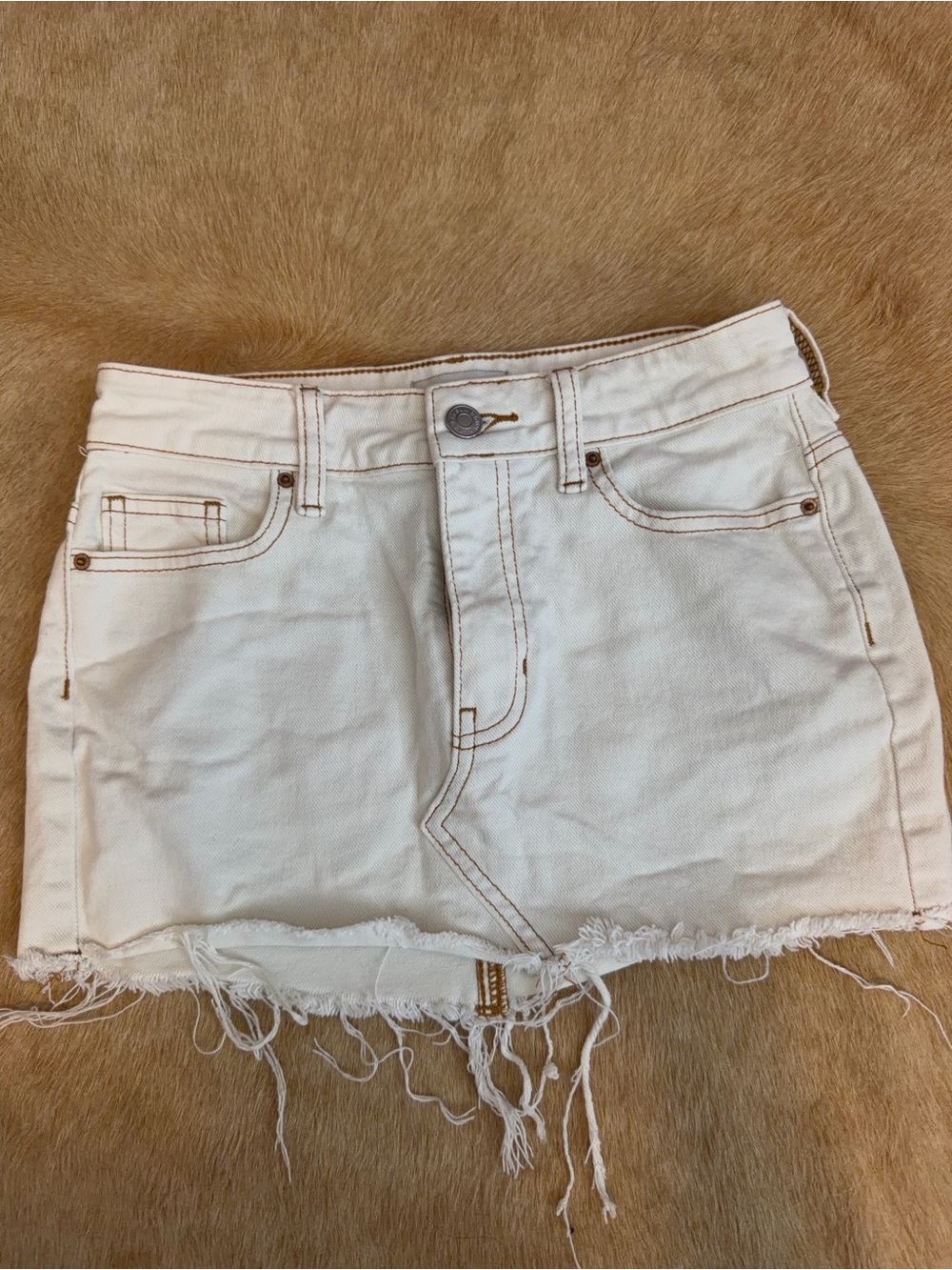 Y2K 90s White Frayed Hem Denim mini skirt